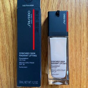 Shiseido Synchro Skin Radiant Lifting Foundation Oil-Free SPF 30 Sunscreen